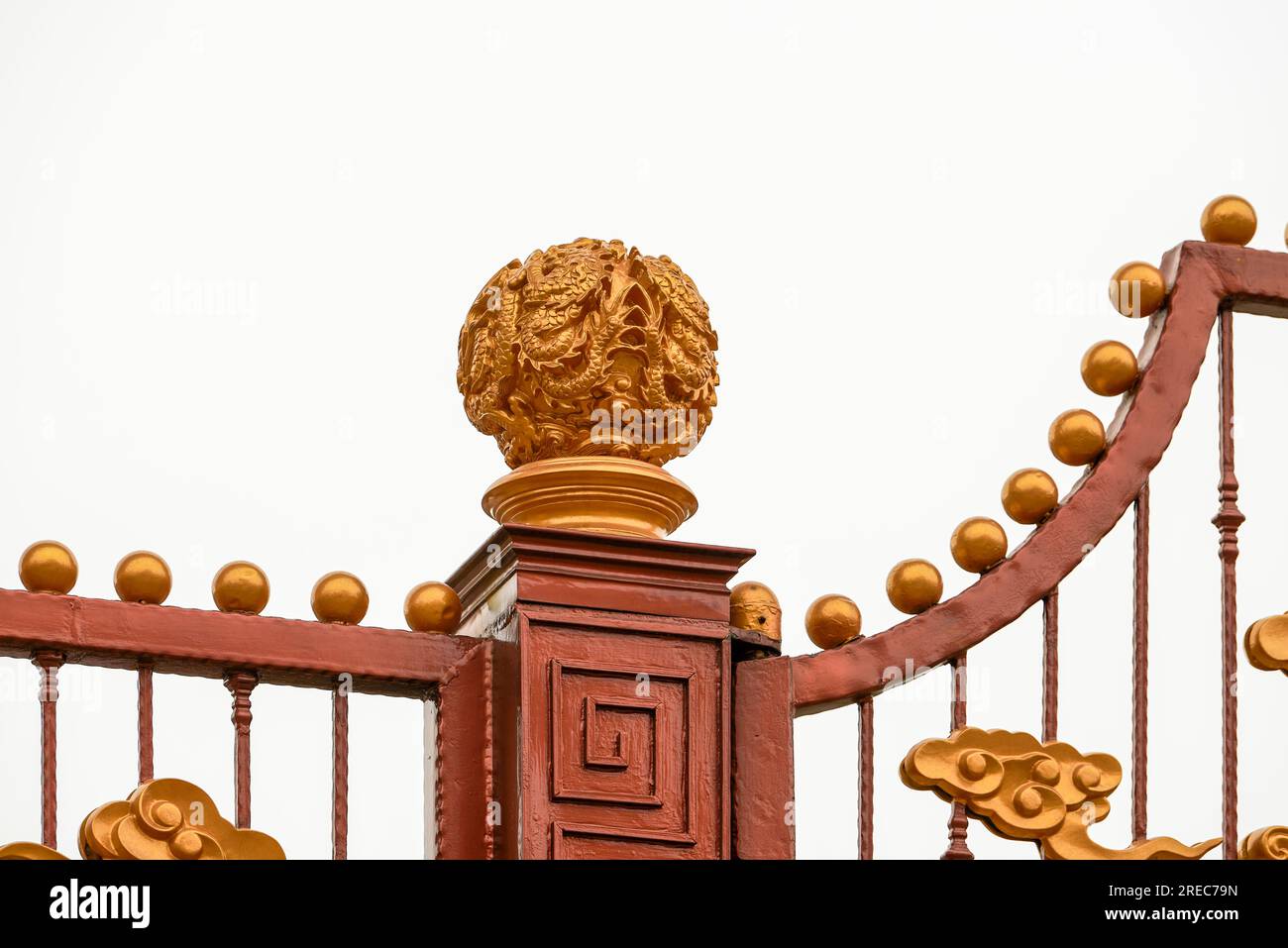 Carved fence of traditional Chinese palace Stock Photo Alamy