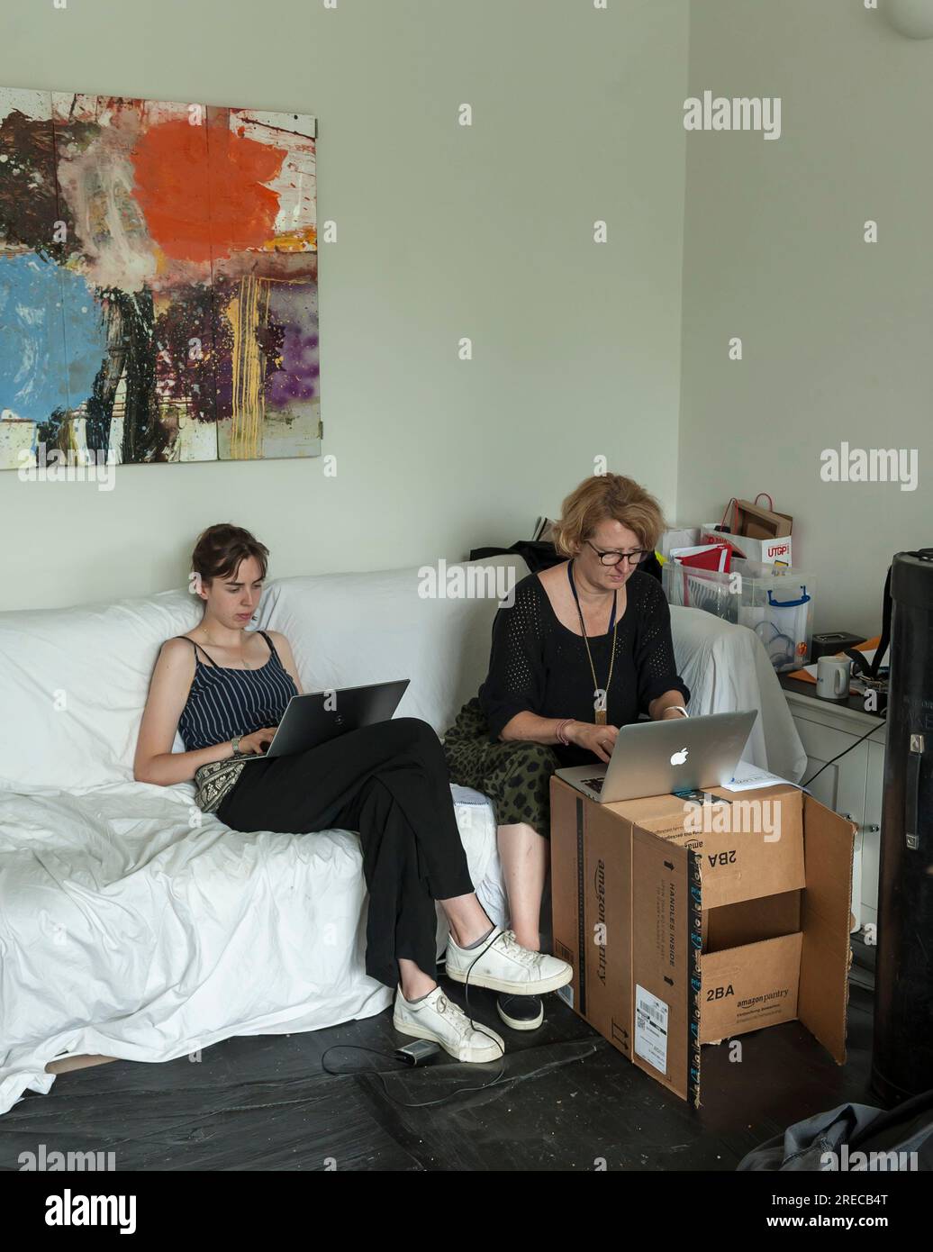 Film production crew hi-res stock photography and images - Alamy