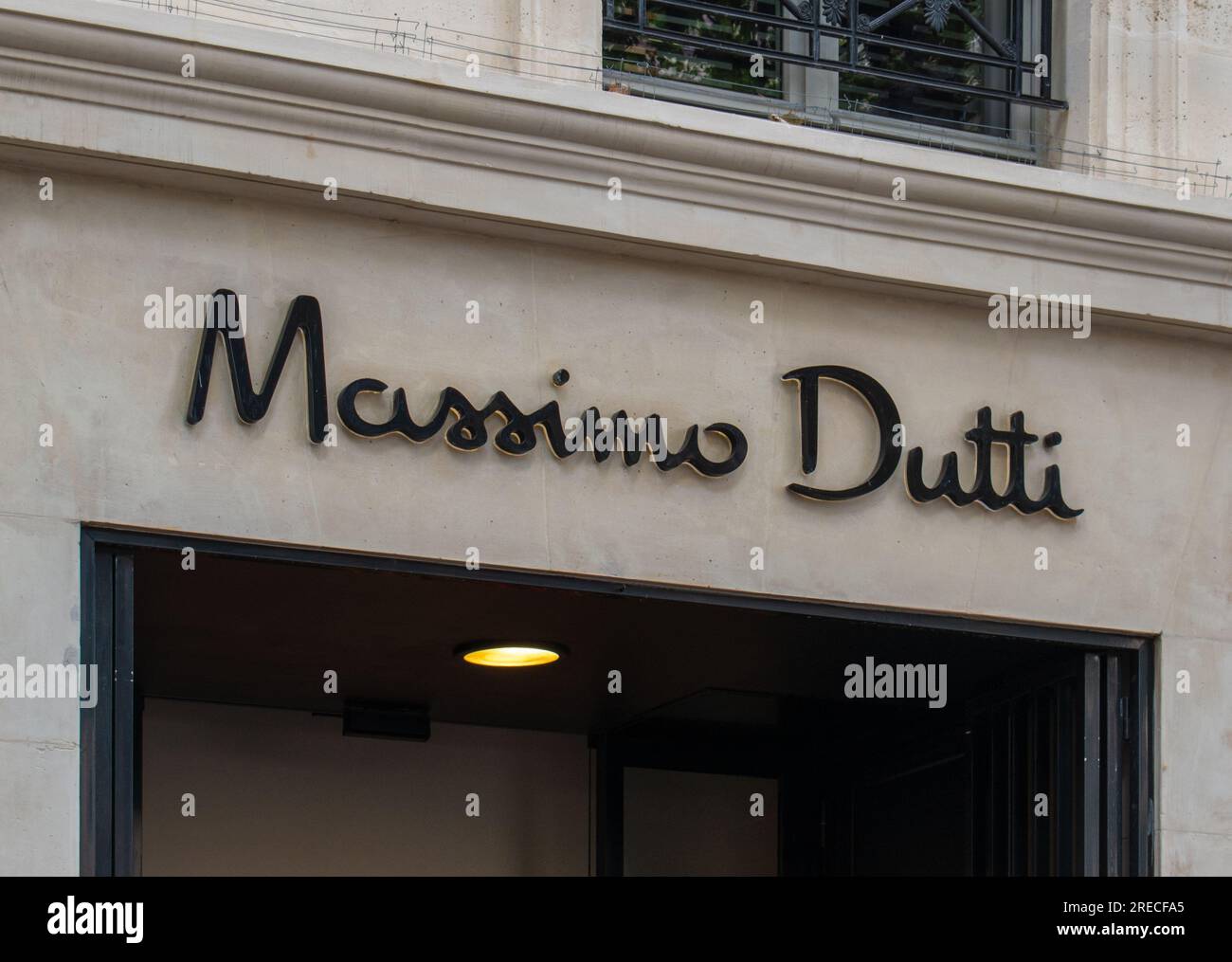 Paris, France - 07 22 2023: facade of a store of the Spanish brand Massimo  Dutti (Inditex group), in Paris (France Stock Photo - Alamy
