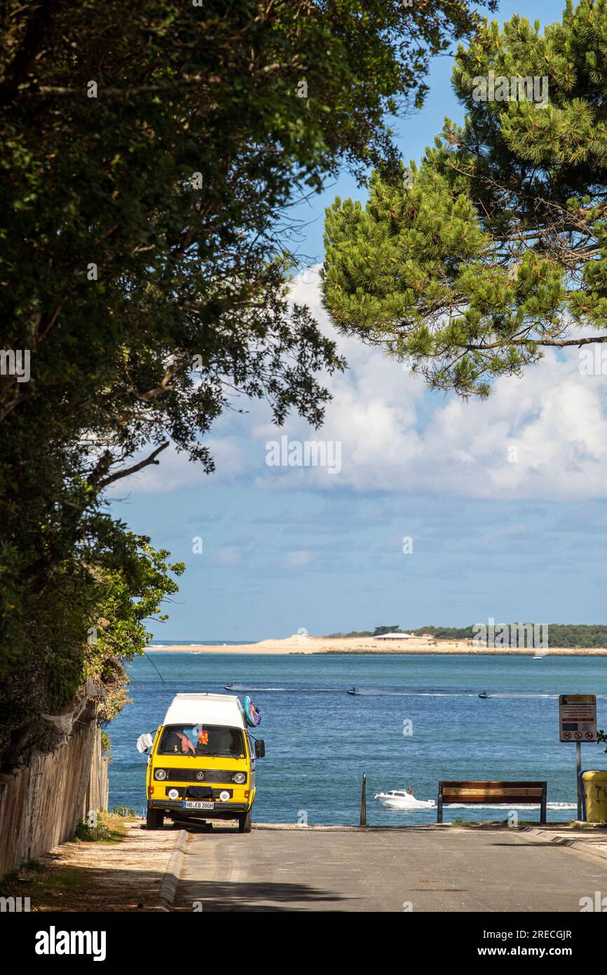 Volkswagen Type 2, VW Kombi parked along the coast of the Arcachon Bay, in the Gironde department (south western France) Stock Photo