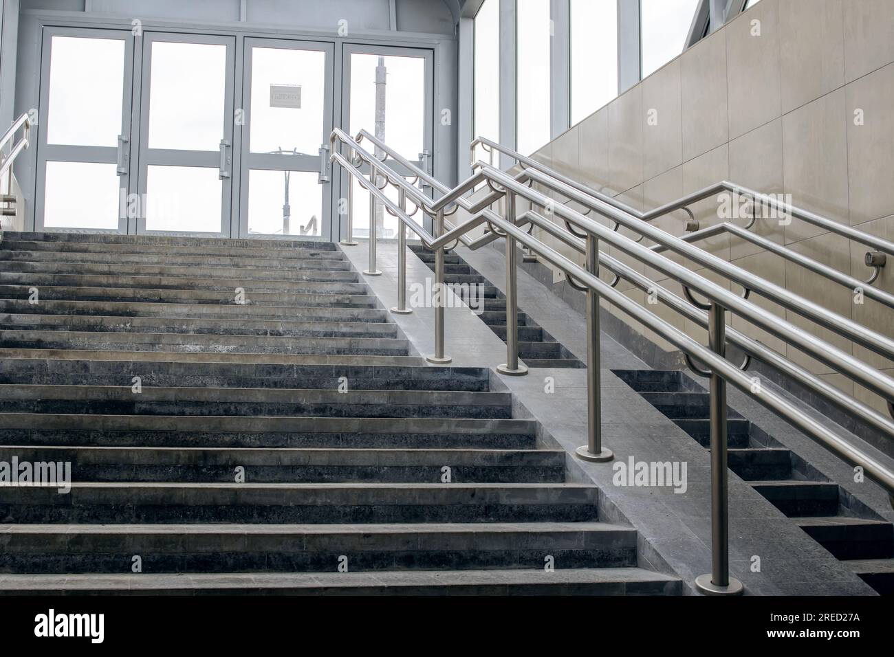 Ramp stairs concrete urban hi-res stock photography and images - Alamy