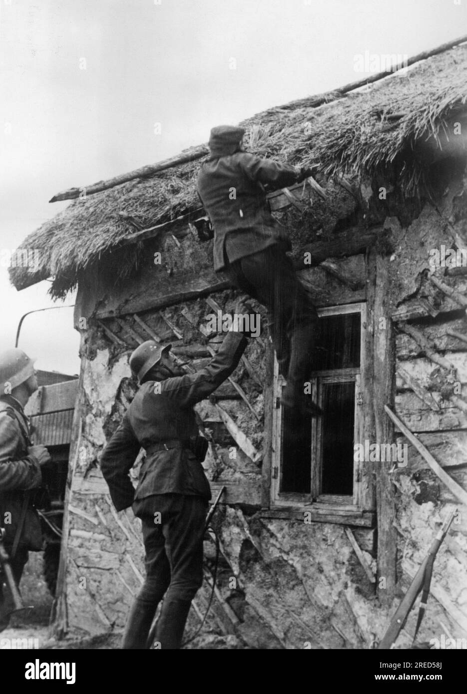 German soldiers set up an observation post in Baryshevka, east of Kiev. Photo: Hähle. [automated translation] Stock Photo