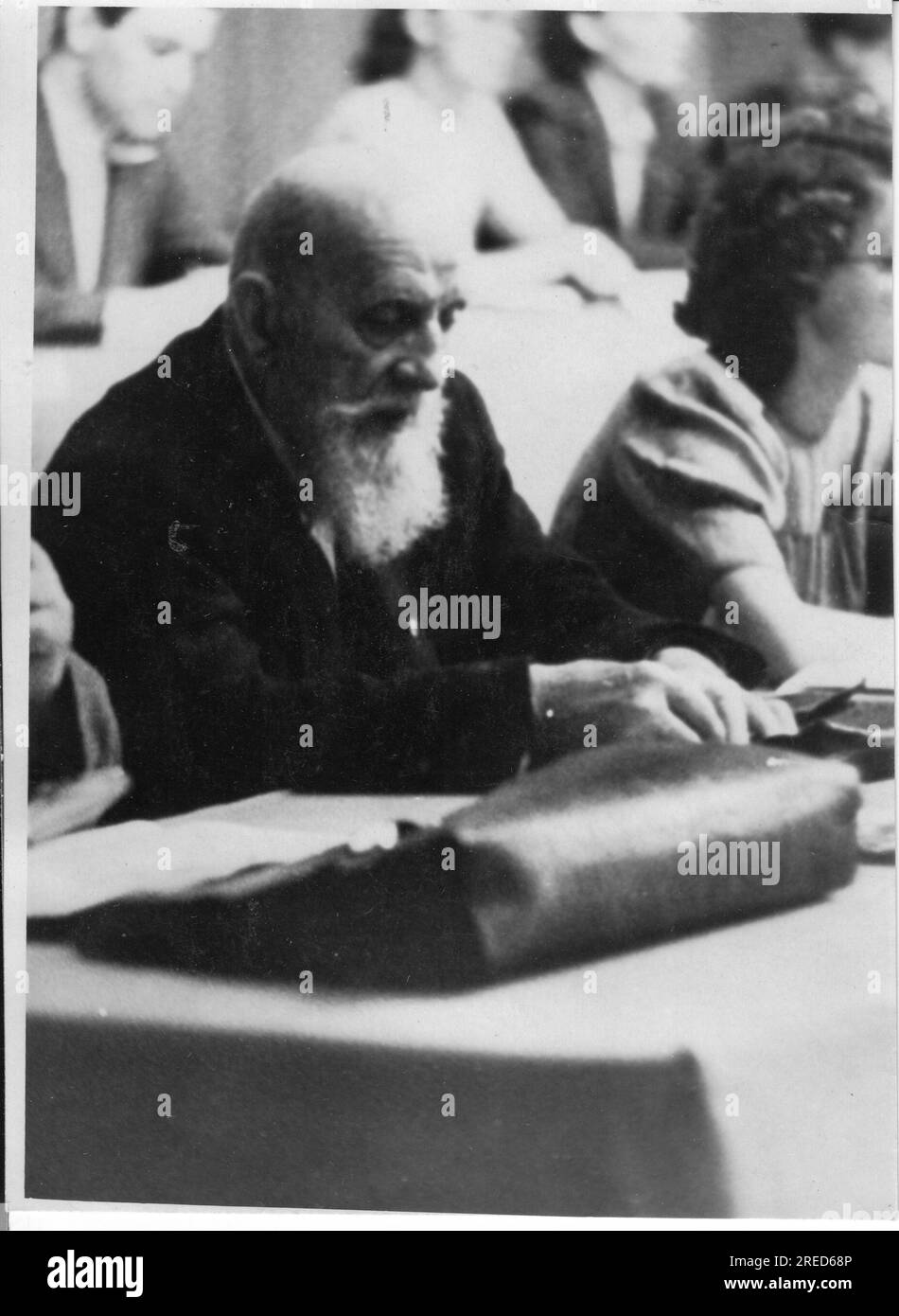 Comrade Eugen Ernst, SED politician during the state delegates' conference of the SED in Potsdam. Photo: MAZ/Archive, 01.07.1950 [automated translation] Stock Photo