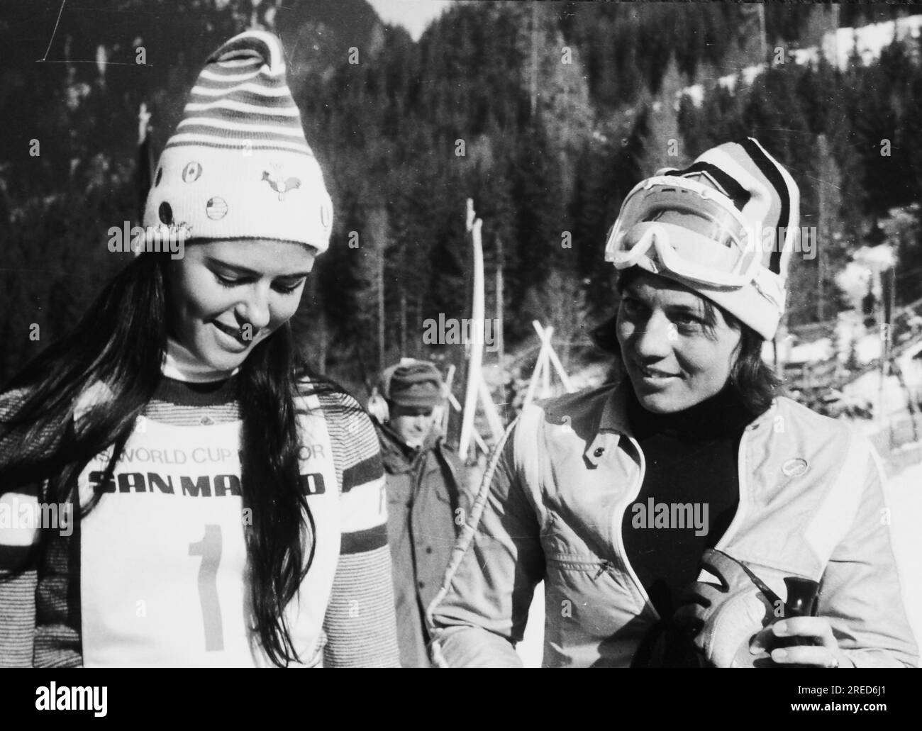 Fabienne Serrat and Rosi Mittermaier at the Ski World Cup in Bad Gastein. [automated translation] Stock Photo