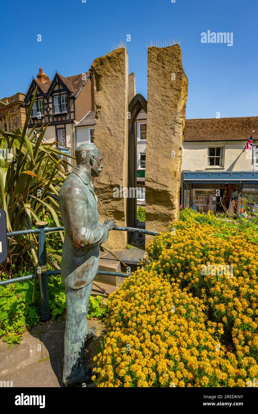 The Sir Edward Elgar memorial statue in Great Malvern Stock Photo