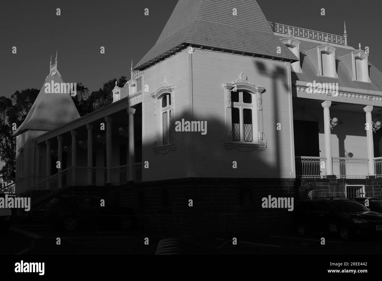 Curepipe is easily accessible to the capital PortLouis and other towns