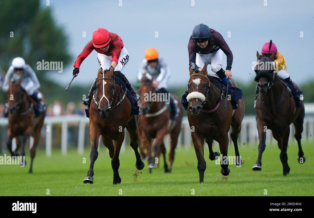 Chinese Knot ridden by Saffie Osborne (left) wins the William Hill Extra Place Races Daily Racing League Race 1 Nursery ahead of Midnight Lir ridden by Connor Beasley at Great Yarmouth Racecourse. Picture date: Thursday July 27, 2023. Stock Photo