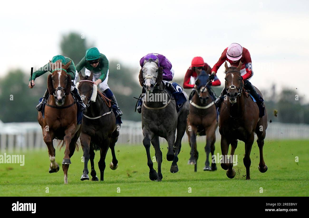 Stone Circle ridden by Saffie Osborne (right) wins the William Hill Epic Boost Racing League Race 5 Handicap at Great Yarmouth Racecourse. Picture date: Thursday July 27, 2023. Stock Photo