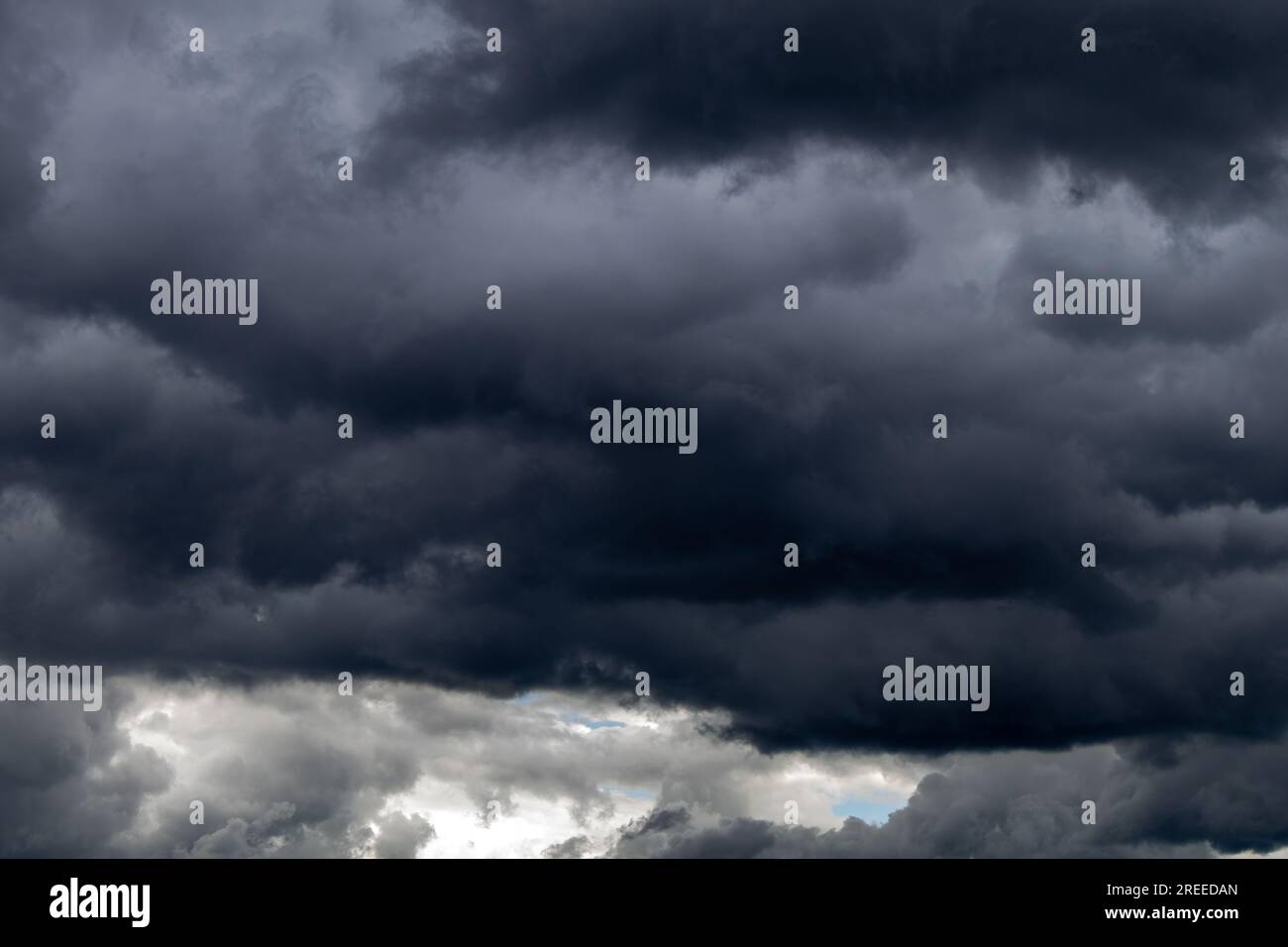 Stormy rain clouds hi-res stock photography and images - Alamy