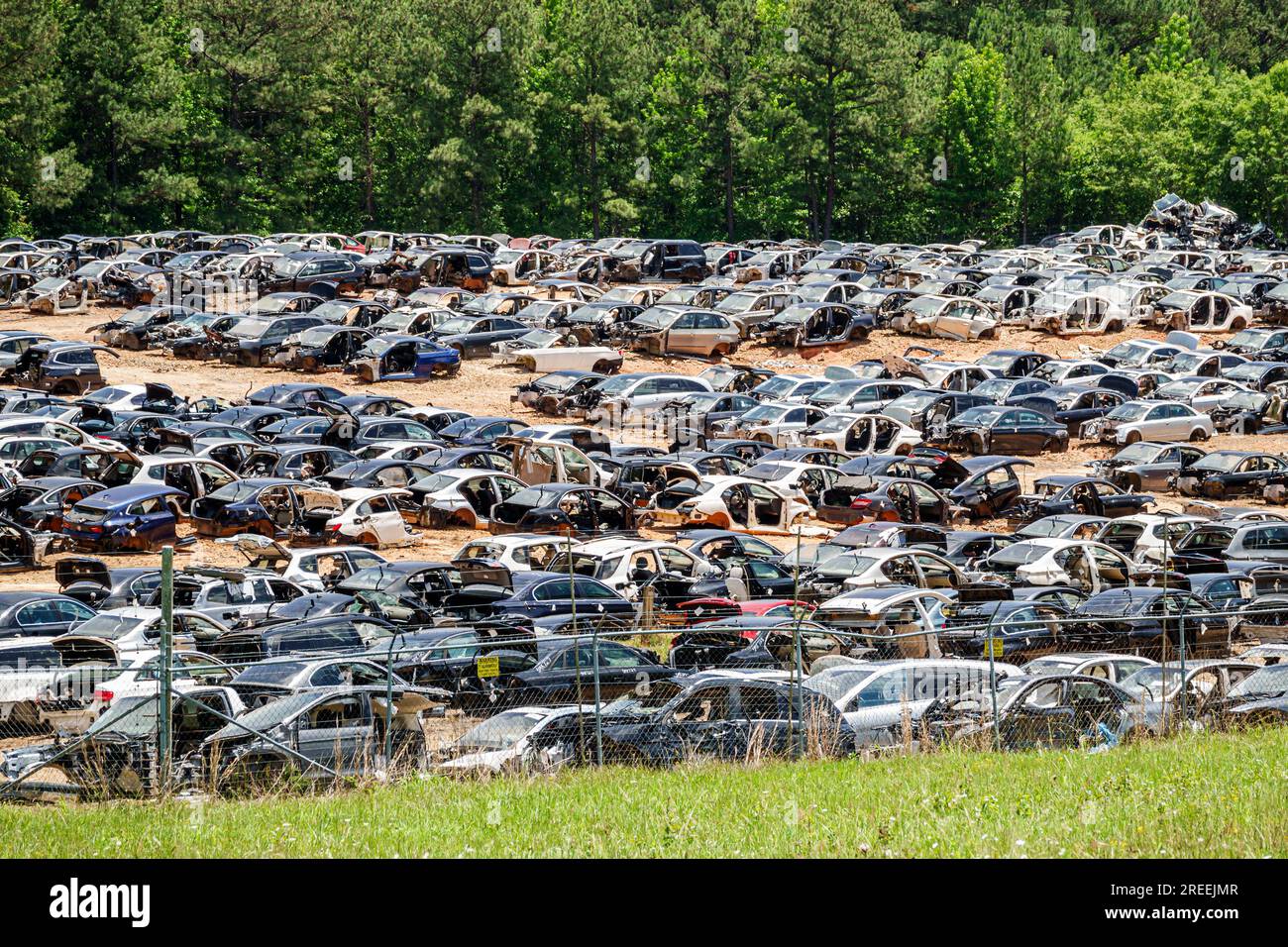Junkyard scene hi-res stock photography and images - Alamy