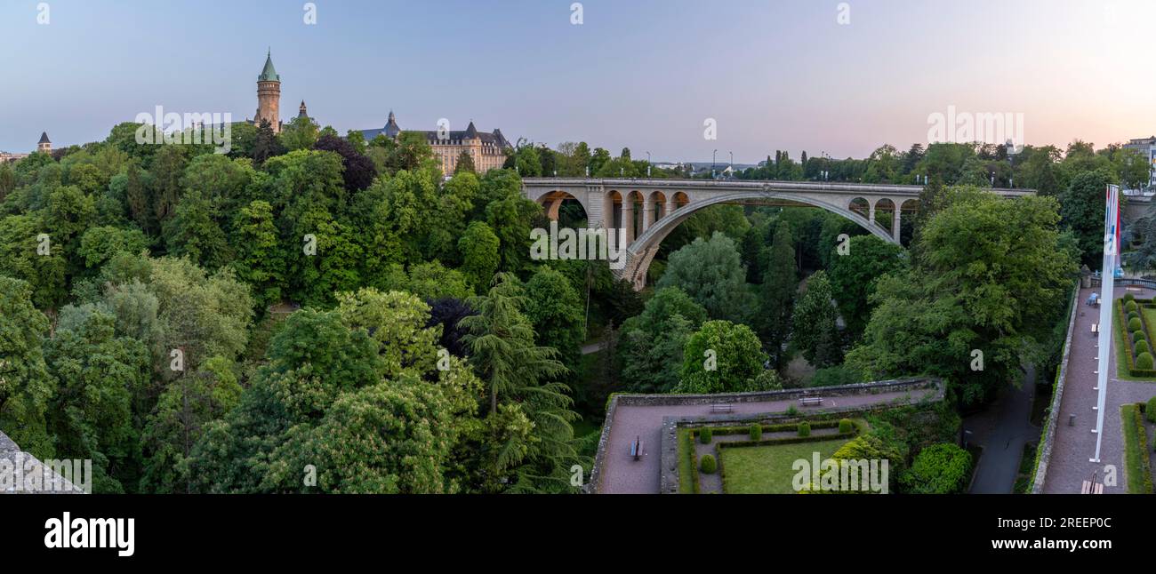Pont Adolphe, Adolphe Bridge and historic buildings, Parcs de la Petrusse, Luxembourg Stock Photo