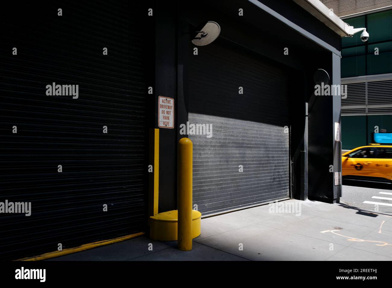 Loading dock in New York City Stock Photo Alamy