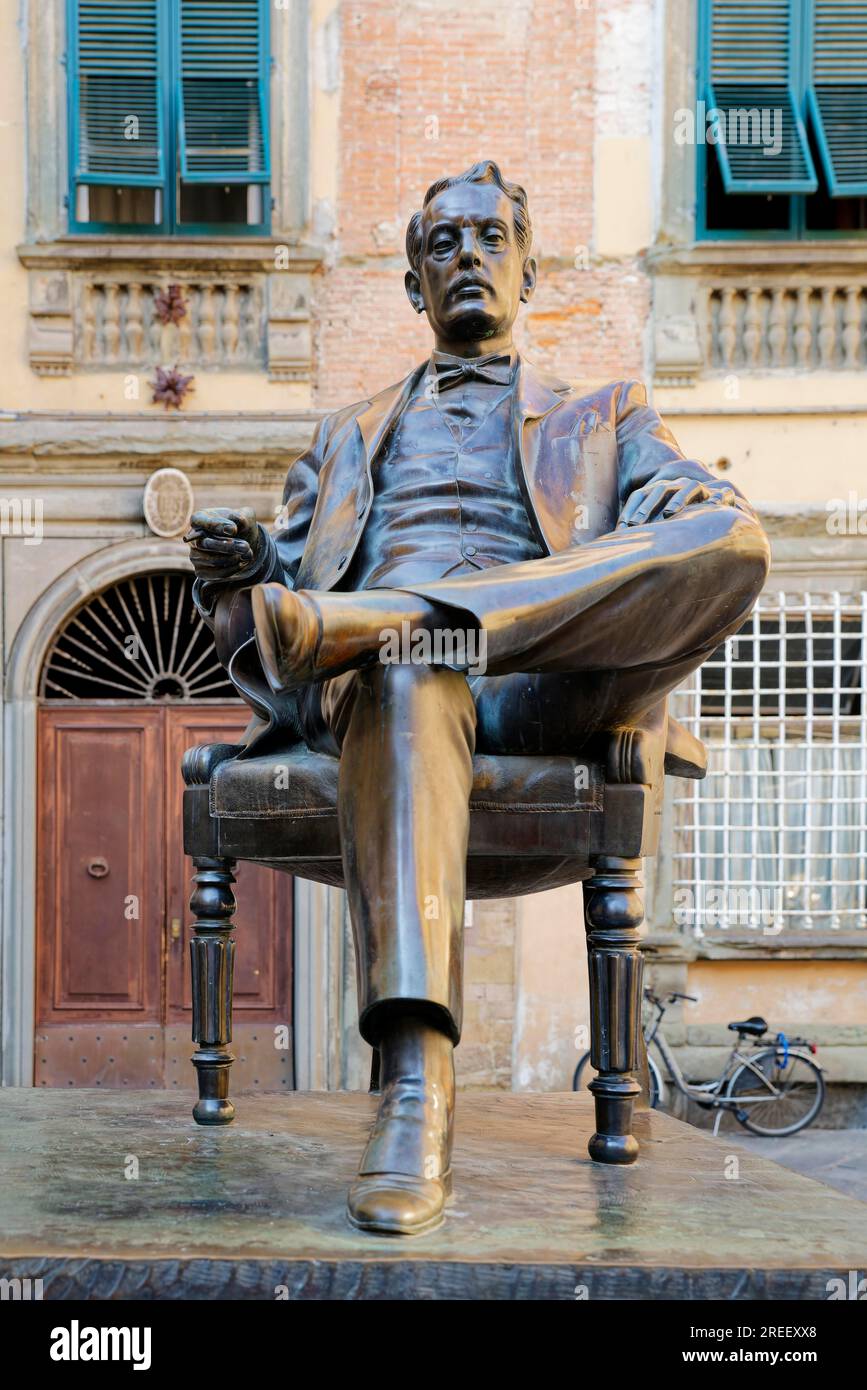 Monument, Composer, Giacomo Puccini, Piazza Cittadella, Lucca, Tuscany, Italy Stock Photo