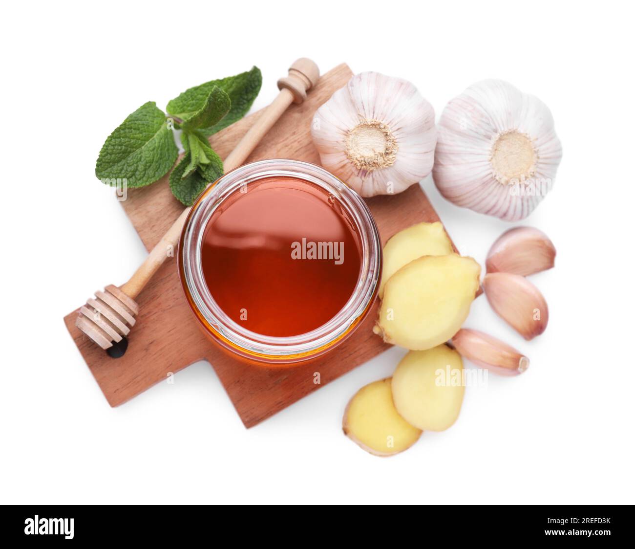 Ginger, honey, garlic and fresh mint for cough treatment. Cold remedies