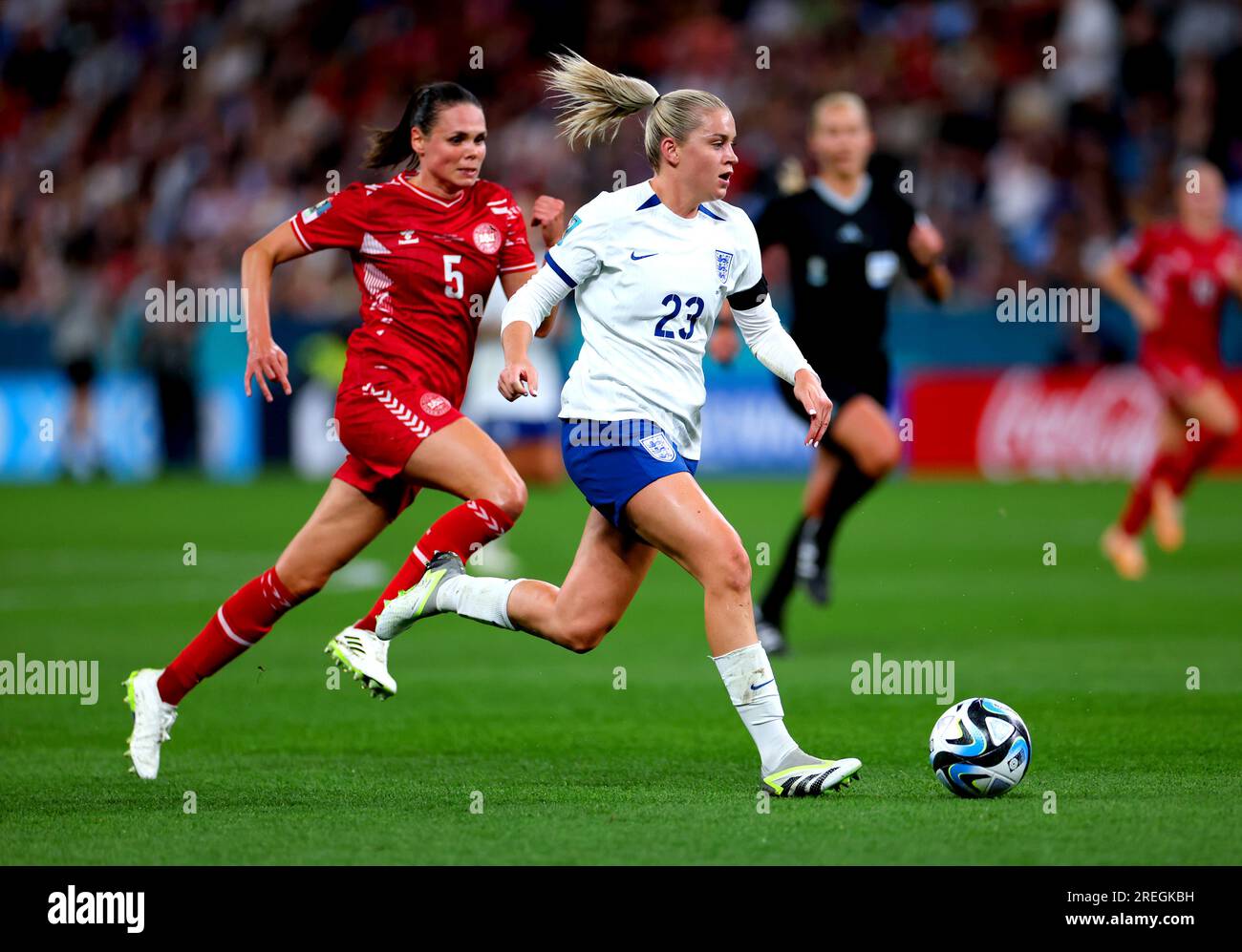 Englands Alessia Russo controls the ball during the FIFA Womens World Cup  2023, Group D match at the Sydney Football Stadium in Moore Park,  Australia. Picture date: Friday July 28, 2023 Stock Photo - Alamy