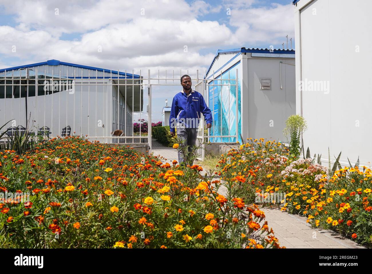 (230728) -- MACHAKOS, July 28, 2023 (Xinhua) -- David Maina Kamore ...