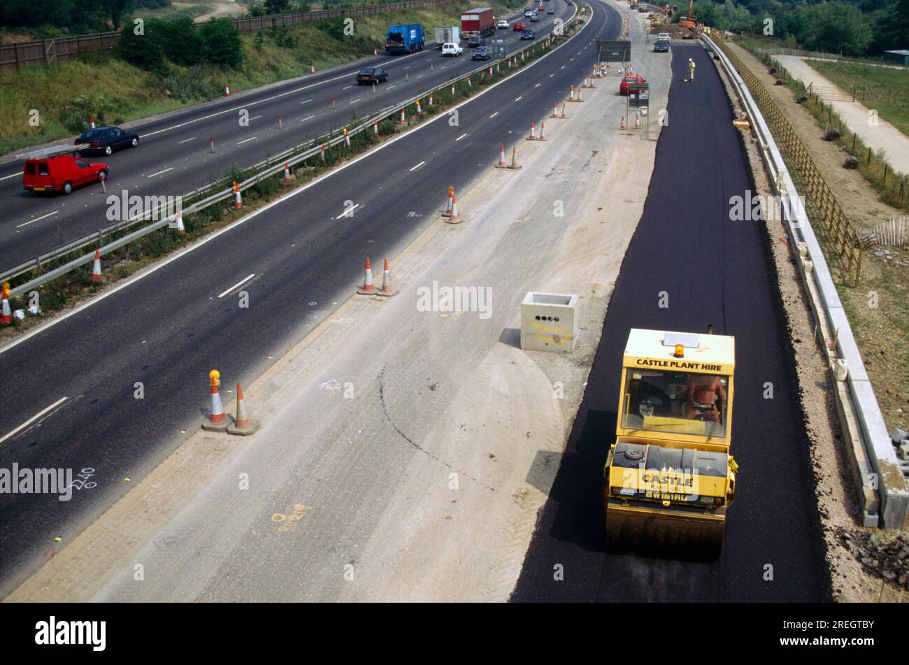 Motorway Construction M25 Road Roller Tarmac Laying England Stock Photo