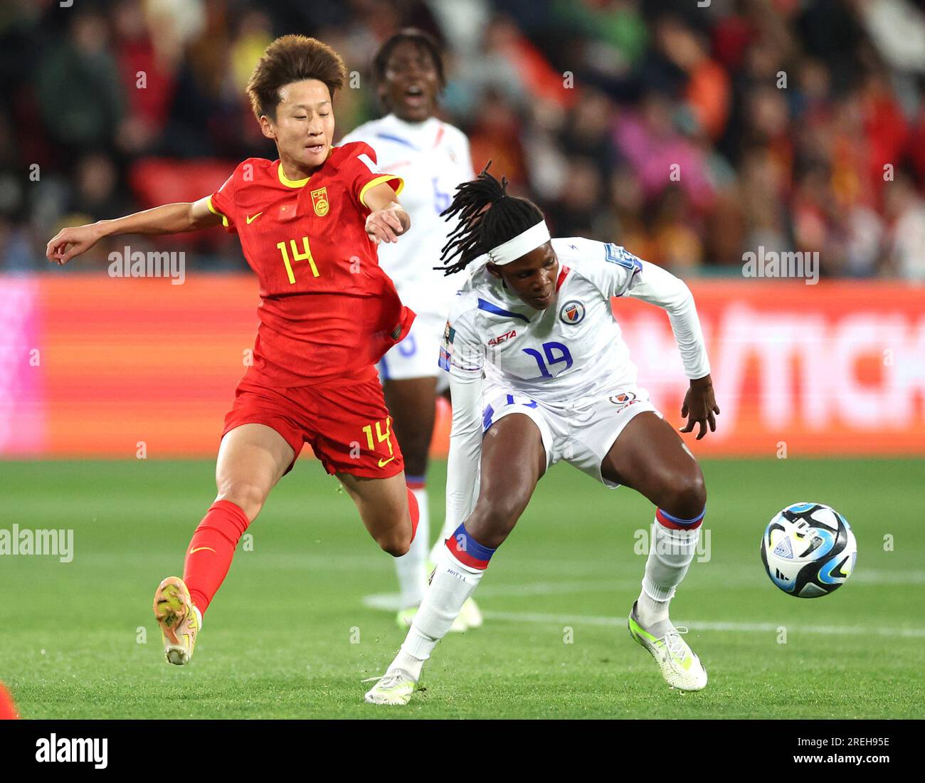 Adelaide, Australia. 28th July, 2023. Lou Jiahui (L) of China vies with ...