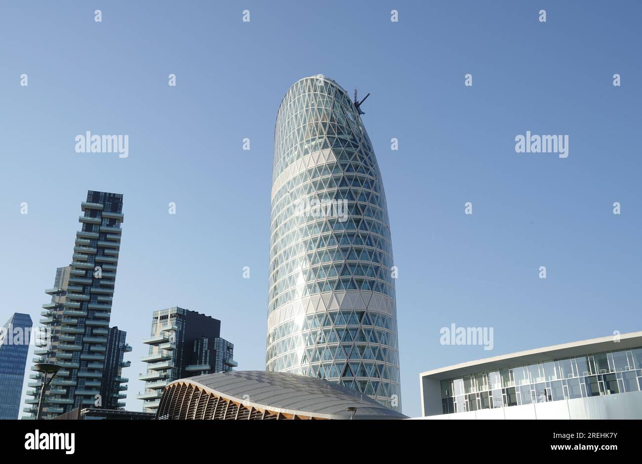 Milan skyline skyscrapers hi-res stock photography and images - Alamy