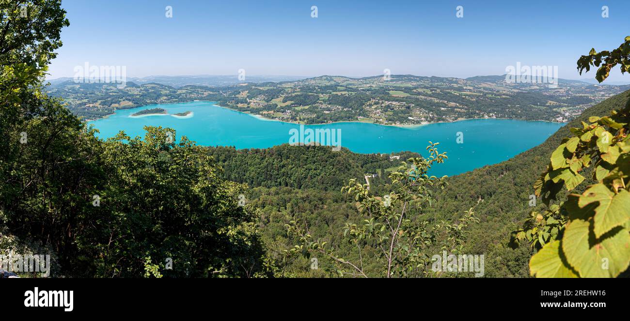 Panoramic view of the Lac d'Aiguebelette, a natural lake know for its blue-green colour, located in the commune of Aiguebelette-le-Lac, within the dep Stock Photo