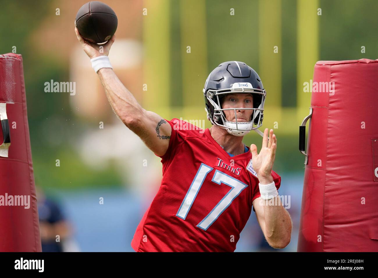 Tennessee Titans quarterback Ryan Tannehill (17) throws a pass during an  NFL football training camp practice Wednesday, July 26, 2023, in Nashville,  Tenn. (AP Photo/George Walker IV Stock Photo - Alamy