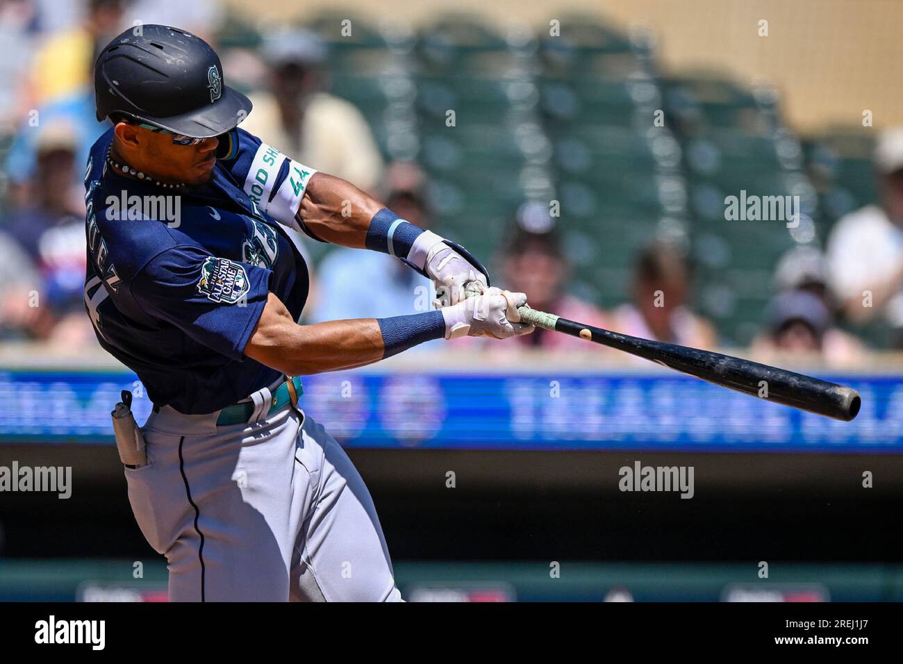 MINNEAPOLIS, MN - APRIL 09: Seattle Mariners center fielder Julio Rodriguez  (44) gets in batting stance during the MLB game between the Seattle  Mariners and Minnesota Twins, on April 9th, 2022, at