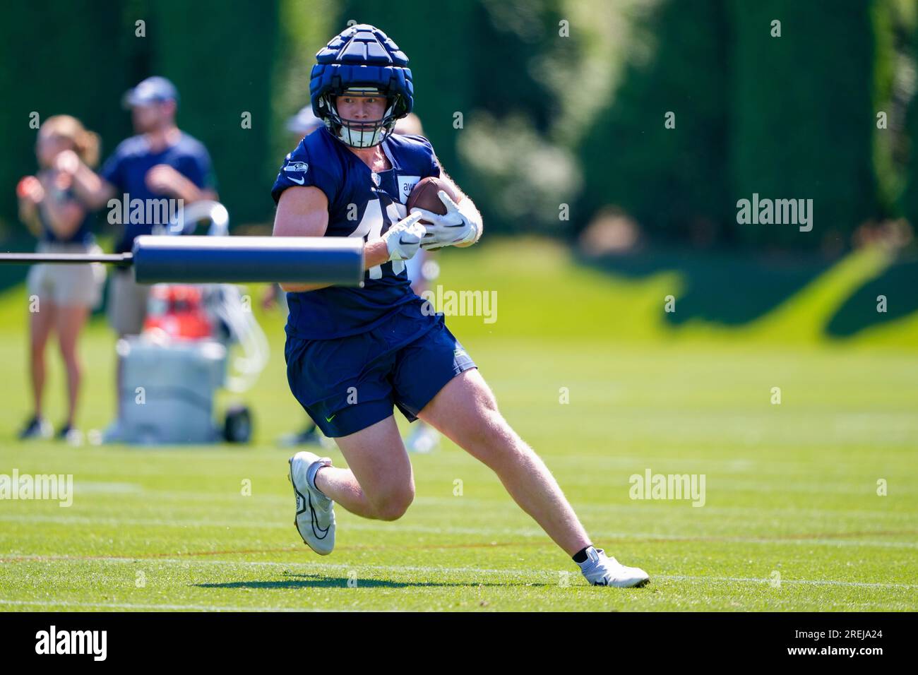 Seattle Seahawks tight end Noah Fant (87) prepares for the game against the  San Francisco 49ers, Sunday, Sept. 18, 2022, in Santa Clara, Calif. (AP  Photo/Scot Tucker Stock Photo - Alamy