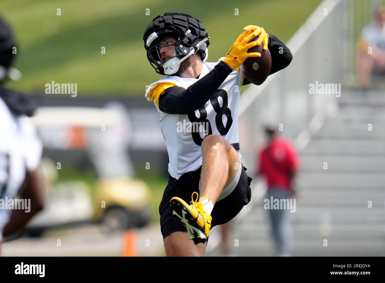 2022 Steelers training camp: Tight end