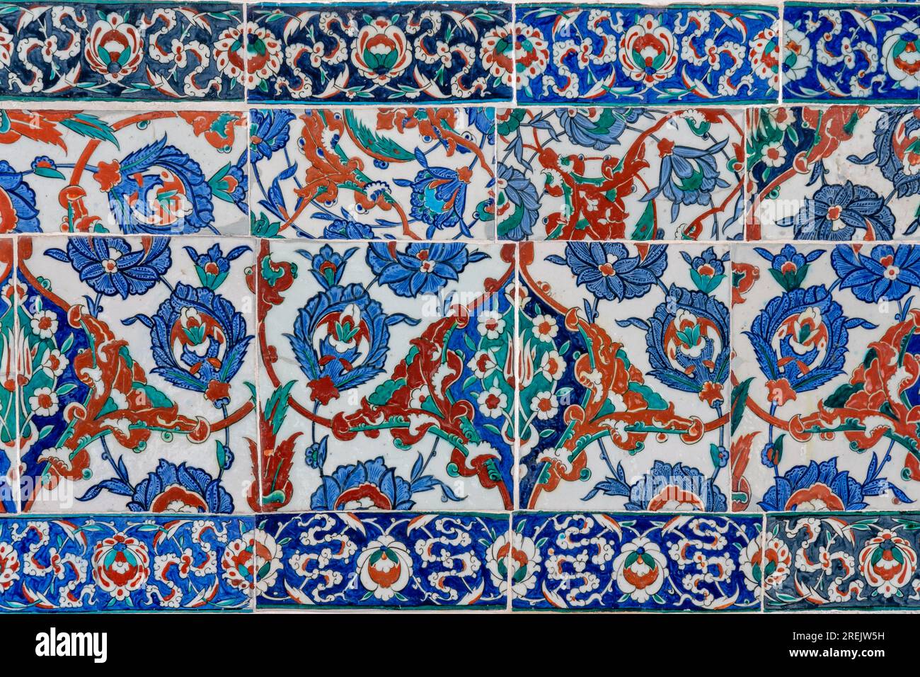 Iznik pottery tile hi-res stock photography and images - Alamy