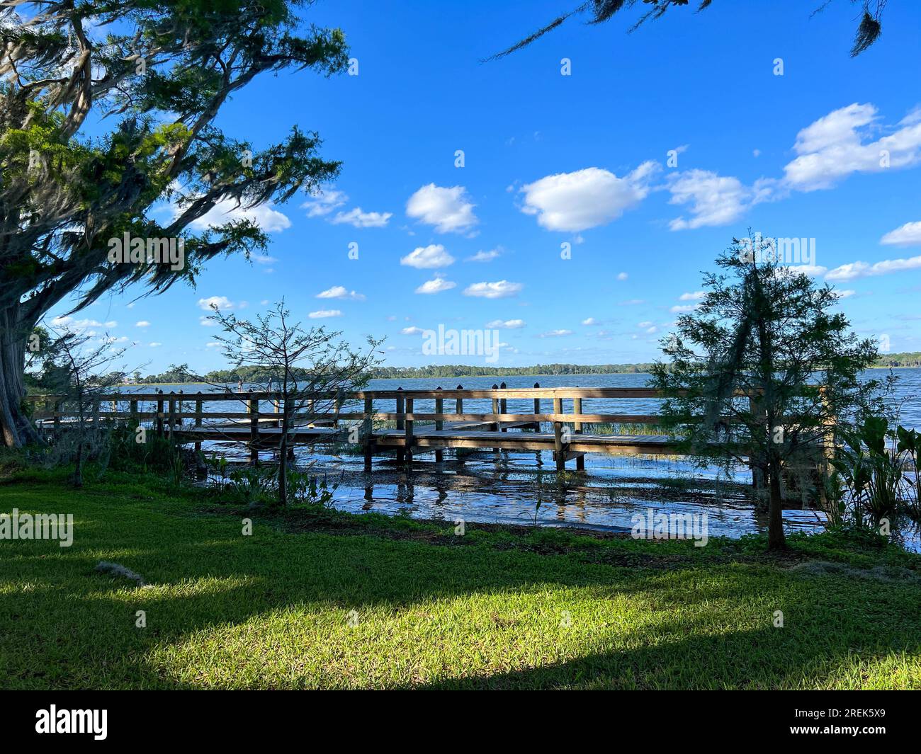 The lake at Trimble Park in Mount Dora, Florida on a sunny day Stock Photo Alamy