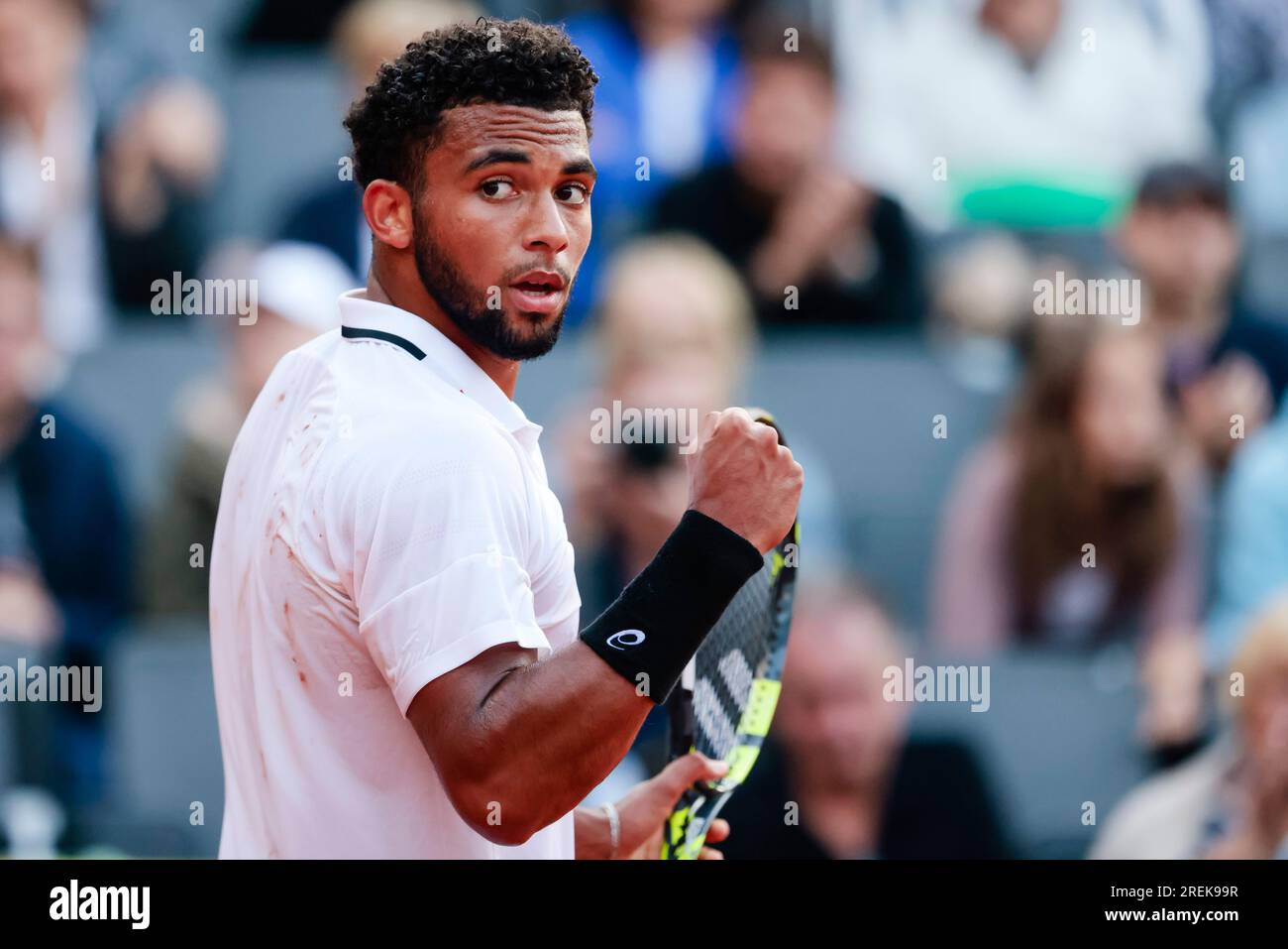 Hamburg, Germany. 28th July, 2023. Tennis: Hamburg European Open (ATP Tournament), Rothenbaum Tennis Stadium, Men, Singles, Quarterfinals, Ruud (Norway) - Fils (France). Arthur Fils cheers. Credit: Frank Molter/dpa/Alamy Live News Stock Photo
