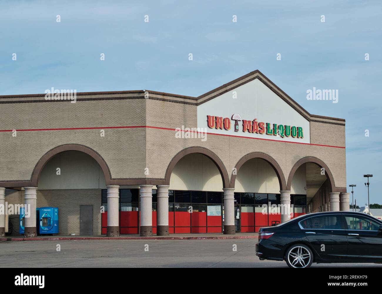 Houston, Texas USA 07042023 Uno Mas Liquor storefront exterior in