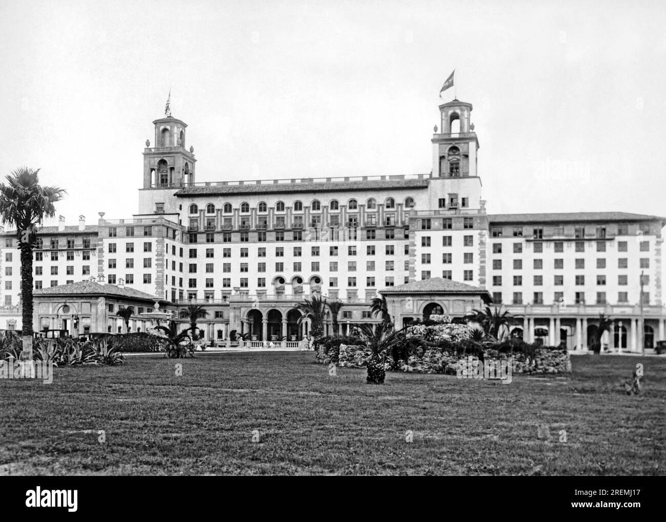 Palm Beach, Florida December 31, 1926 The new Breakers Hotel, one of