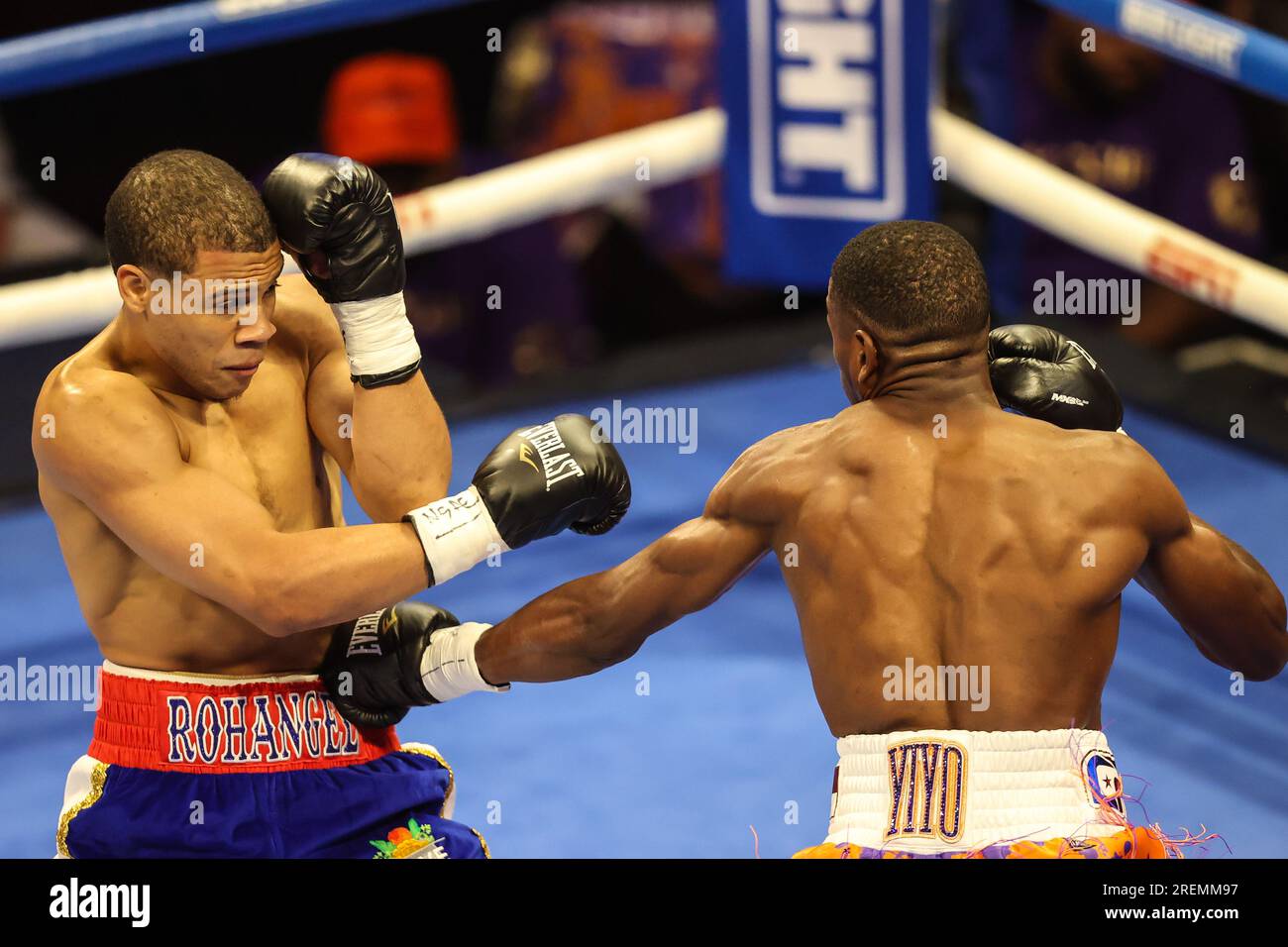 Las Vegas, NV, USA. 28th July, 2023. Cesar Francis (R) punches Rohan ...