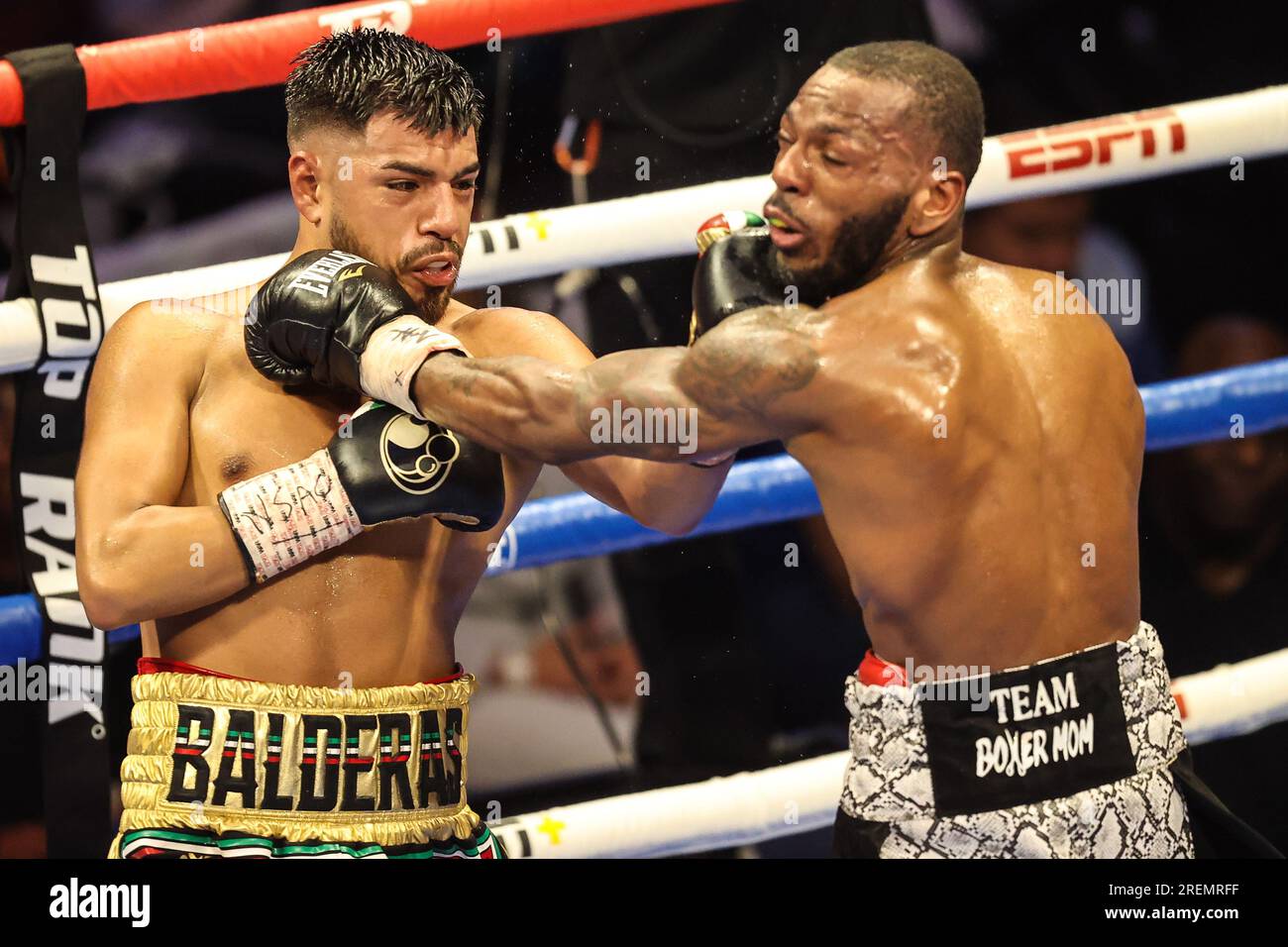 Las Vegas, NV, USA. 28th July, 2023. Karlos Balderas (L) punches Nahir ...