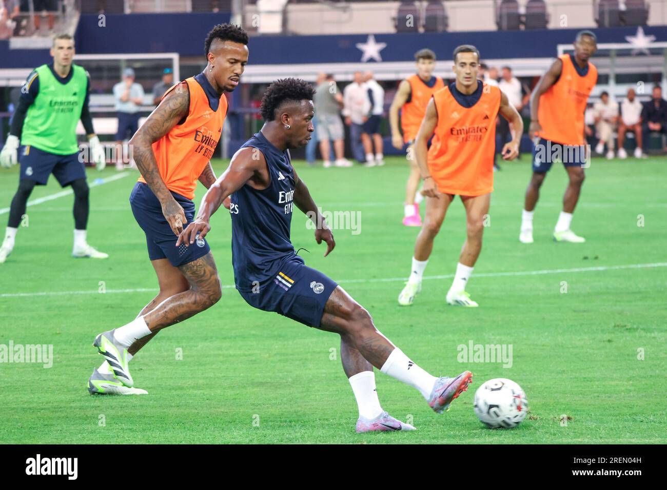 Dallas, United States. 28th July, 2023. Vini Jr and Eder Militão of Real Madrid during a training session at AT&T Stadium in Dallas in the United States this Friday, July 28. Tomorrow the team faces Barcelona. Credit: Brazil Photo Press/Alamy Live News Stock Photo