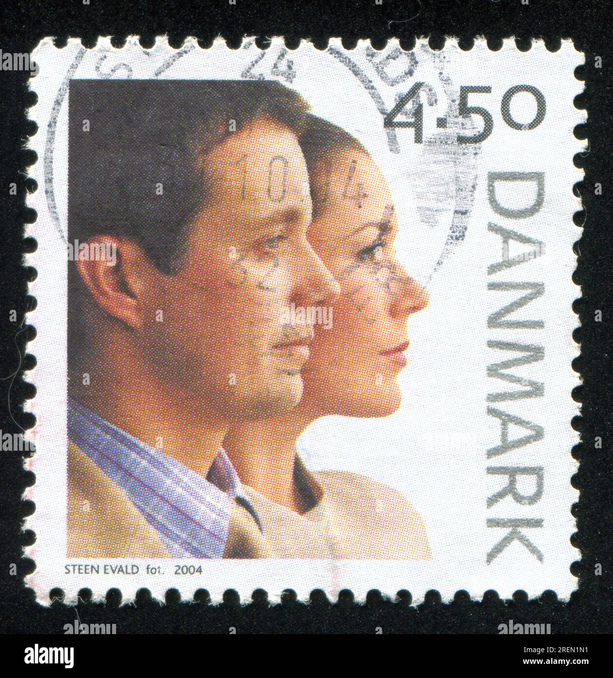 DENMARK - CIRCA 2004: stamp printed by Denmark, shows Wedding of Crown Prince Frederik and Mary Donaldson, circa 2004 Stock Photo