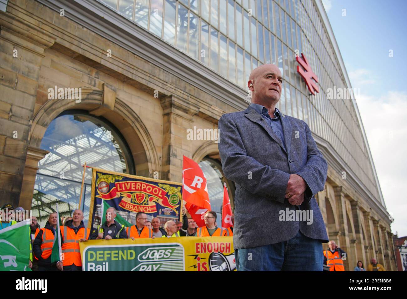RMT general secretary Mick Lynch joins the picket line outside ...