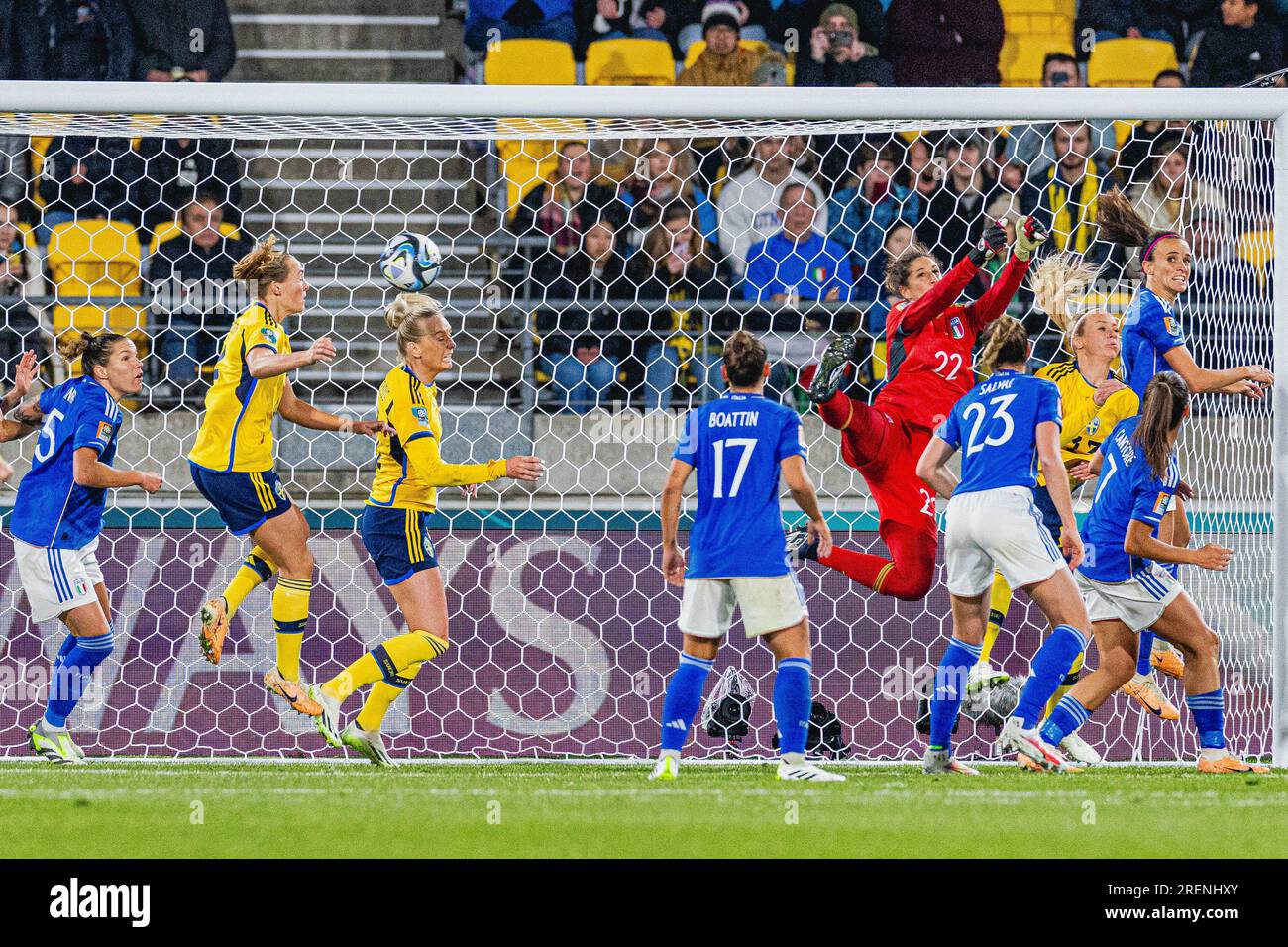 Wellington, Wellington, New Zealand. 29th July 2023. Caroline Seger (R) of Sweden climbs above the Italian defense to head onto teammate Fridolina Rolfö to tap home the opening goal of the game in the 2023 FIFA Womens World Cup Group G match between Sweden and Italy at the Wellington Regional Stadium in Wellington, New Zealand (Credit Image: ©James Foy/Alamy Live News) Stock Photo