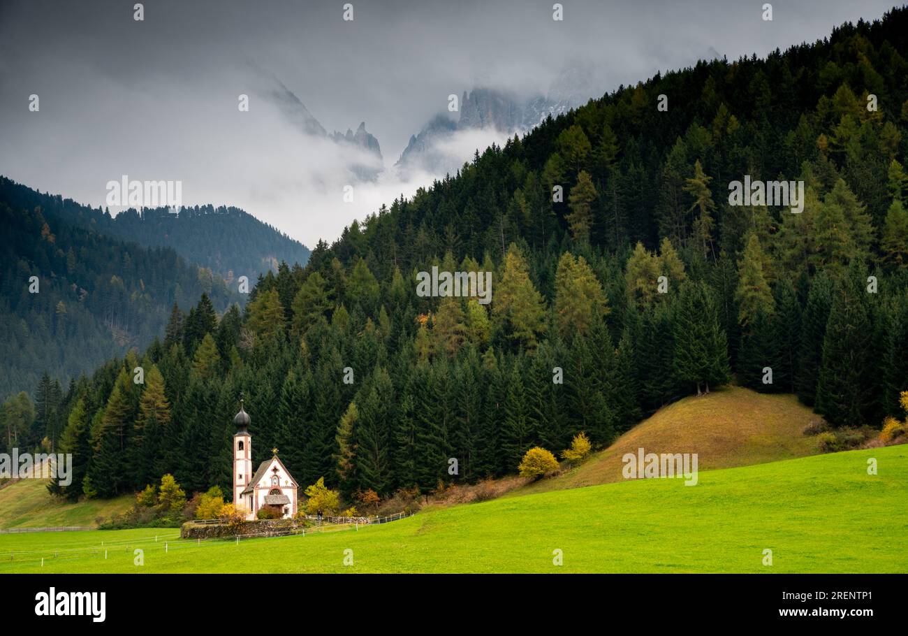 Church of Saint John, Ranui, Chiesetta di san giovanni in Ranui Runes ...