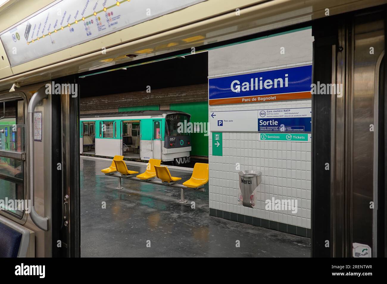 Paris, Metro, Linie 3, Gallieni // Paris, Metro, Line 3, Gallieni Stock