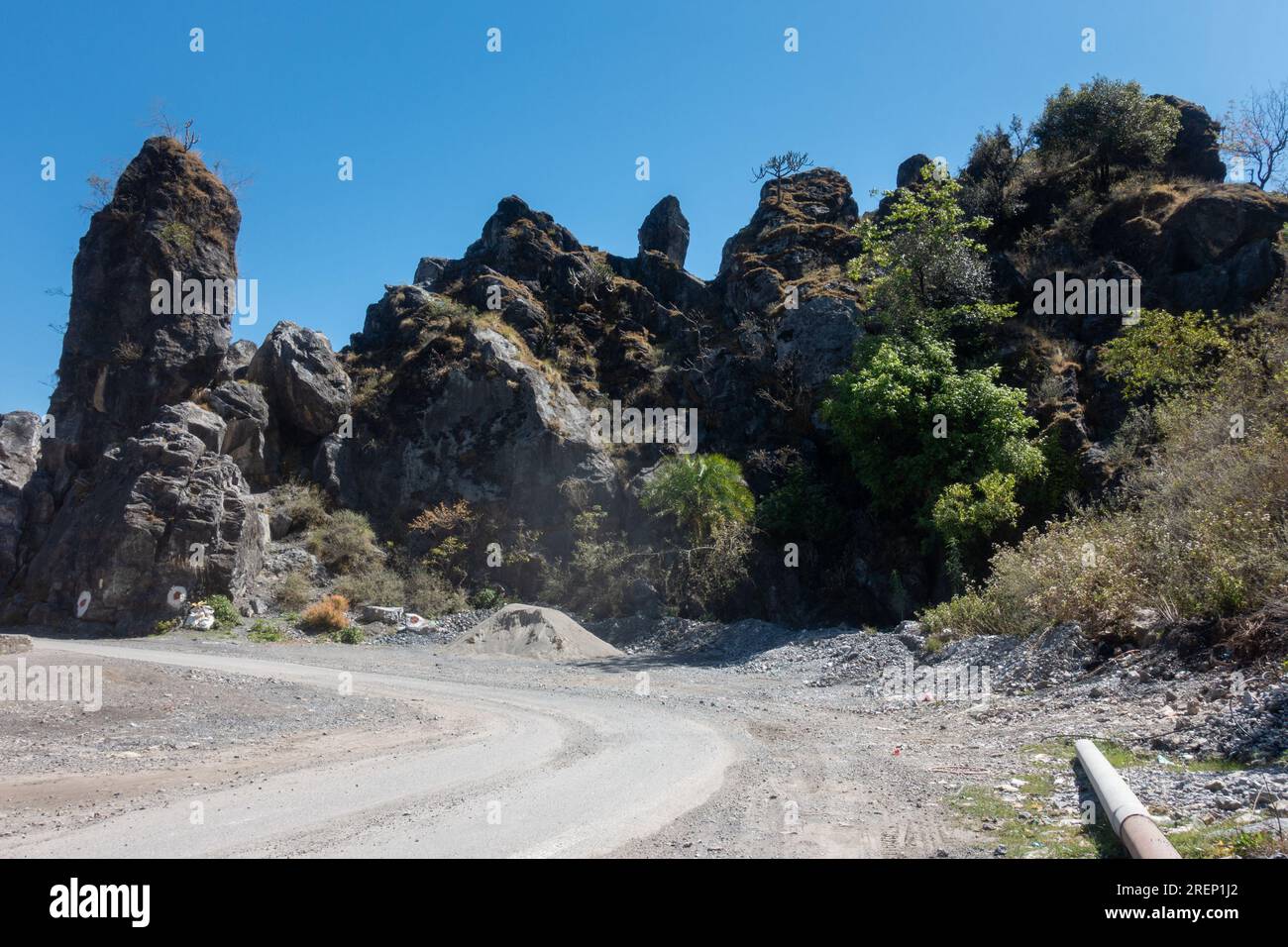 Sedimentary loose rock along side road in Mussoorie. Uttarakhand India. Stock Photo
