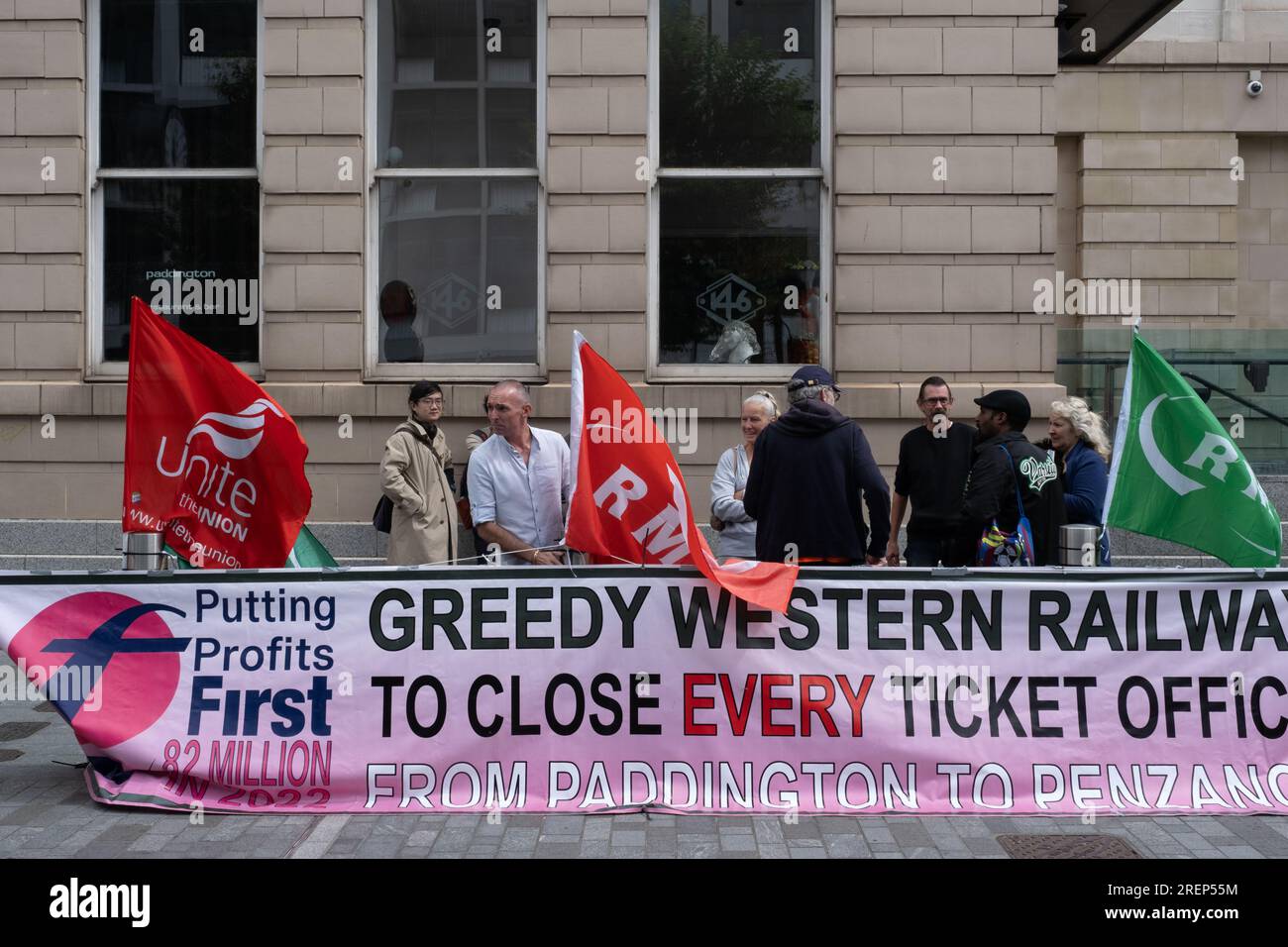 Rmt pickets hires stock photography and images Alamy