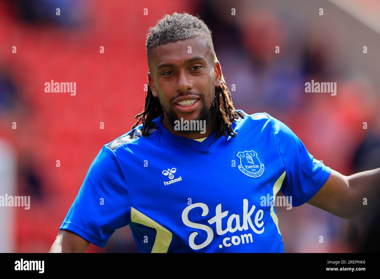 alex-iwobi-17-of-everton-during-the-warm-up-ahead-of-the-pre-season