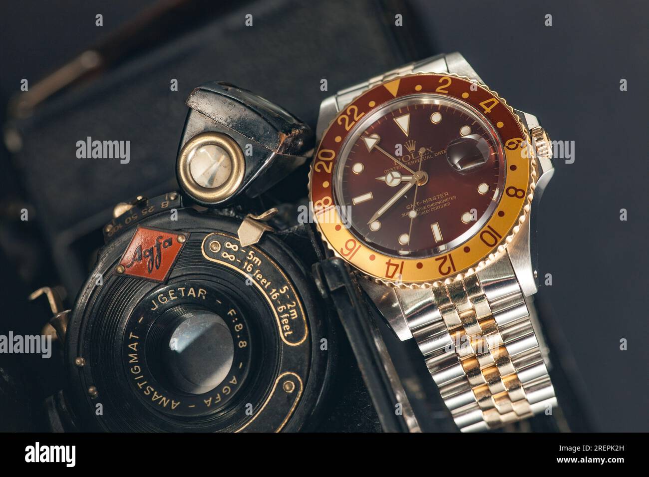 rolex-gmt-root-beer-stock-photo-alamy