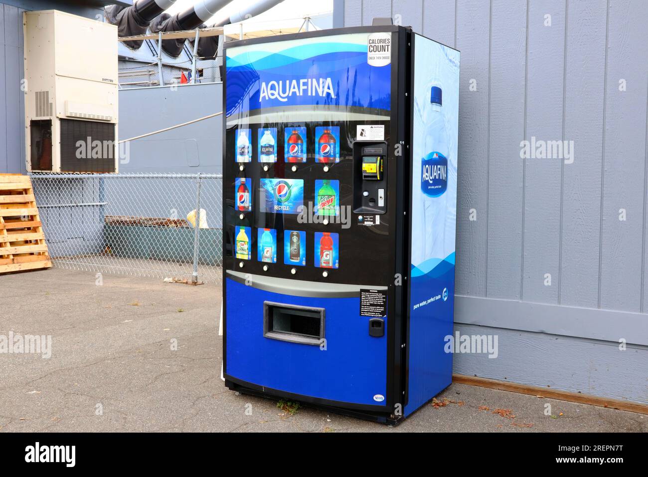 Aquafina Purified Water Vending Machine Stock Photo Alamy