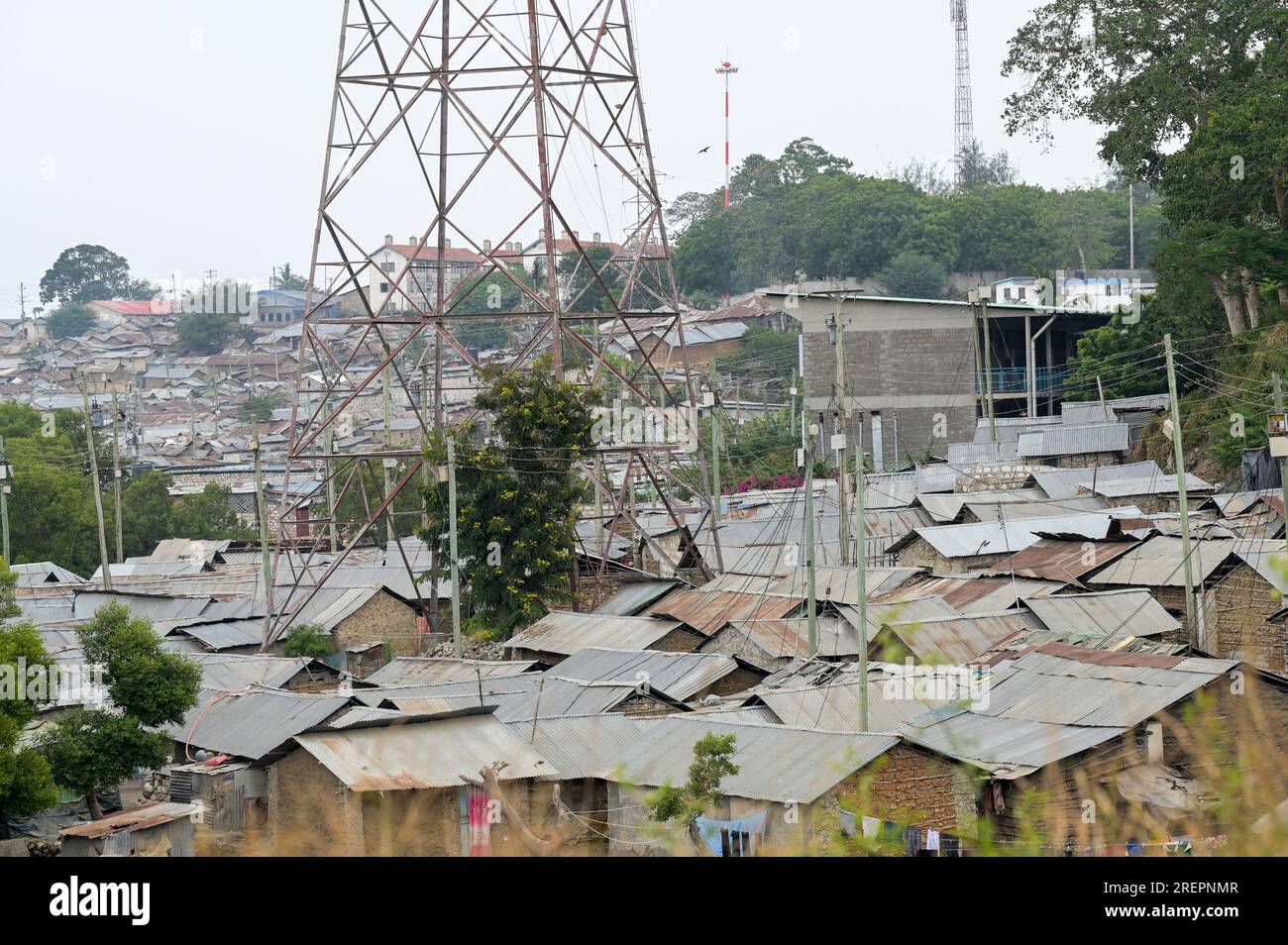 KENYA, Mombasa, slum / KENIA, Mombasa, Slum Stock Photo