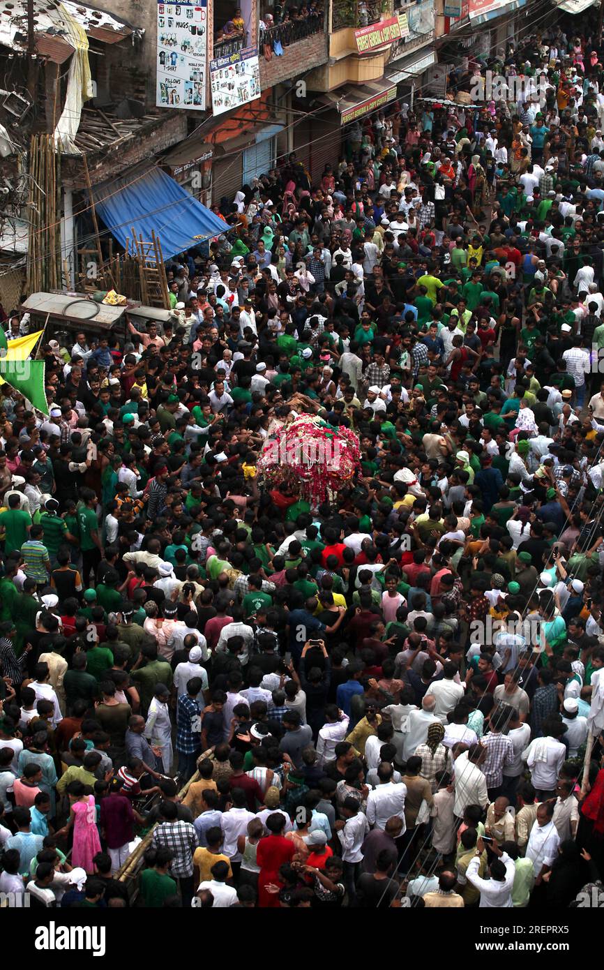 prayagraj-india-29-07-2023-indian-muslim-devotees-carry-a-symbolic