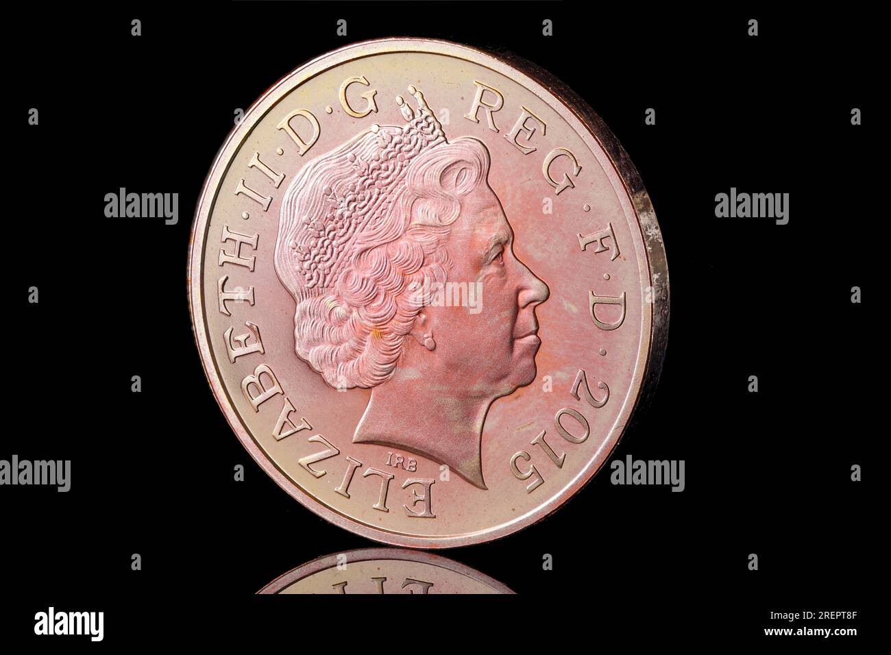 2015 2 pence with the 4th coin portrait of Queen Elizabeth II by Ian Rank Broadley Stock Photo