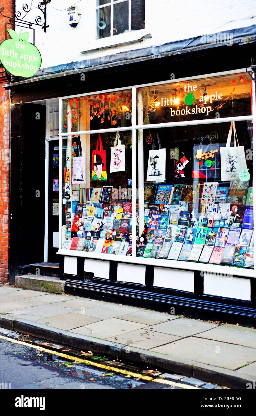 The Little Apple Bookshop, High Petergate, York, Yorkshire, England Stock Photo
